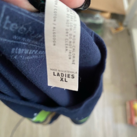 Star Wars The Mandalorian Baby Yoda Standing Graphic Tee Turtle Ladies Xl (fit M - Picture 6 of 6